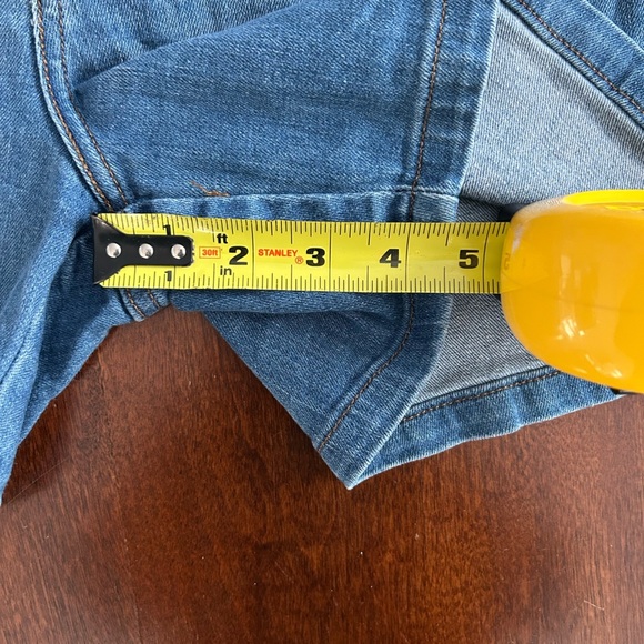 Levi's Jean Shorts - Picture 4 of 5